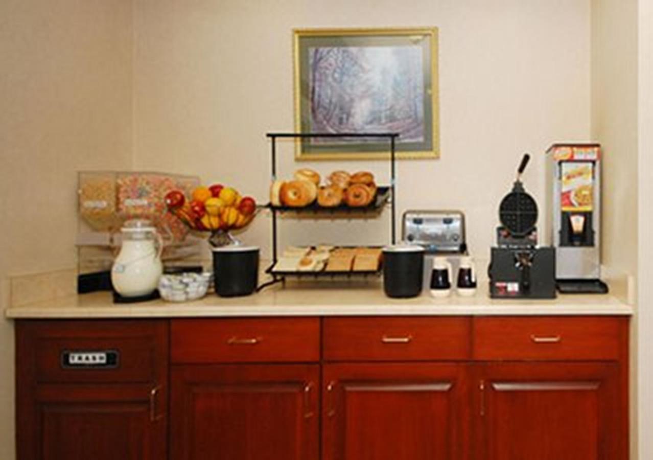 Quality & Hotel Titusville