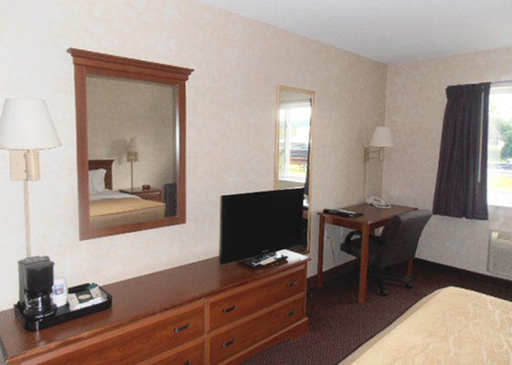 Hotel Quality & Titusville